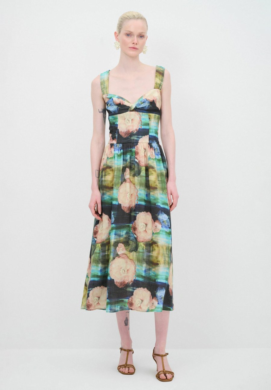 Платье adL Day dress, Printed Navy Blue /Dark Blue
Платье adL Day dress, Printed Navy Blue /Dark Blue