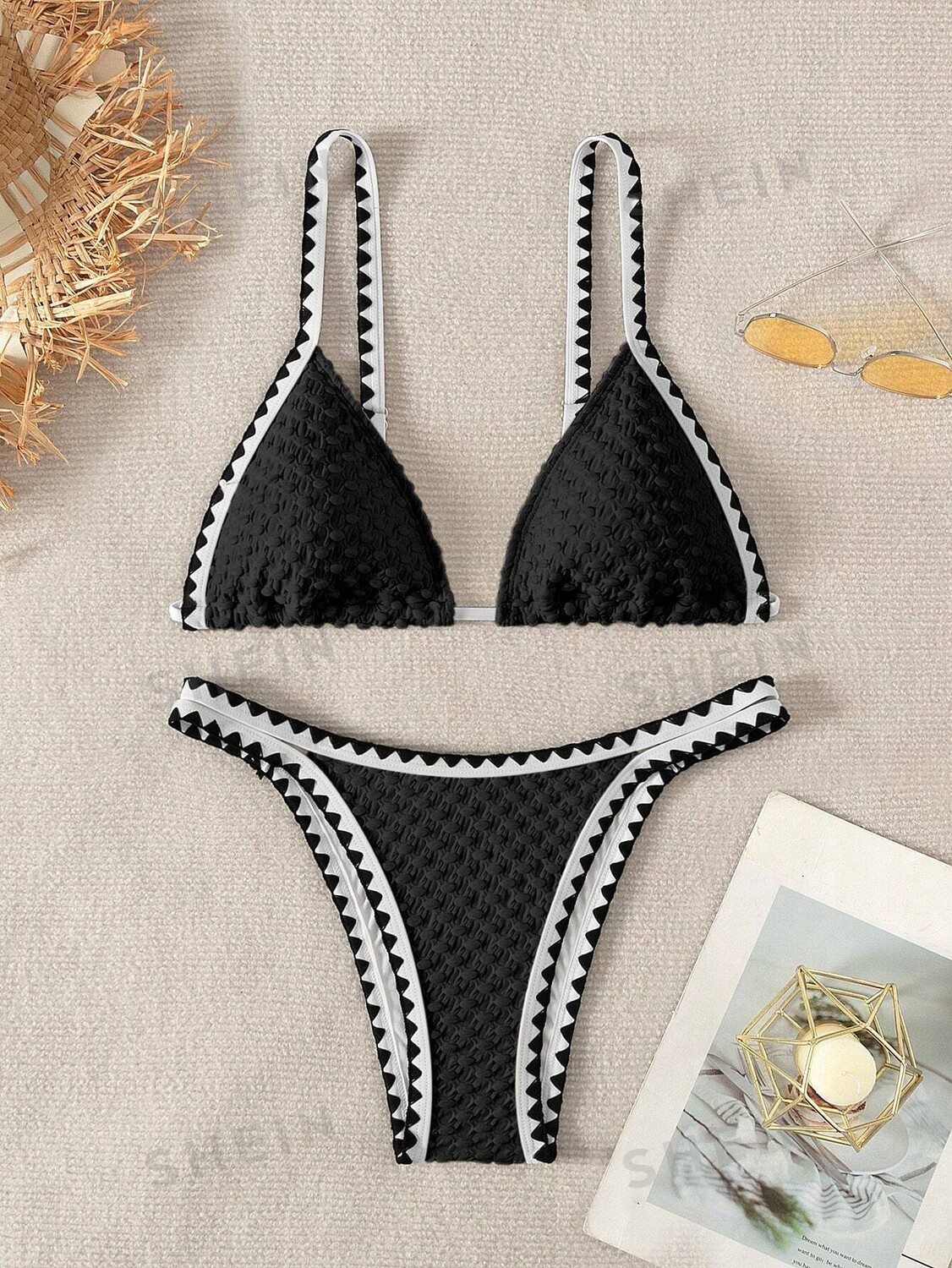 Купальник текстурированный Shein Swim BohoFeel с зигзагообразной отделкой, черный
Купальник текстурированный Shein Swim BohoFeel с зигзагообразной отделкой, черный
