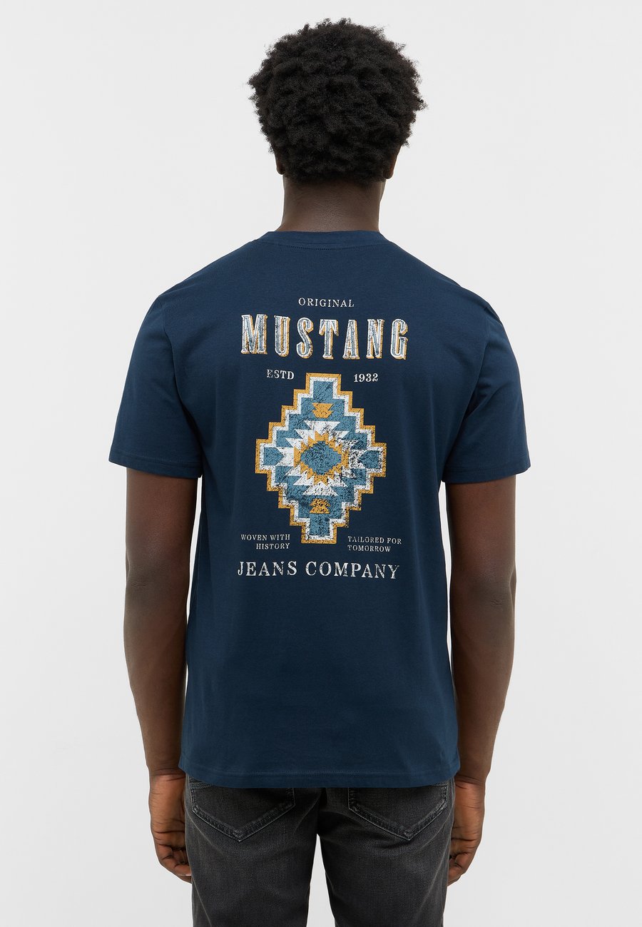 Футболка Mustang STYLE AUSTIN, Blau/Blue, Синий, Футболка Mustang STYLE AUSTIN, Blau/Blue
Футболка Mustang STYLE AUSTIN, Blau/Blue, Синий, Футболка Mustang STYLE AUSTIN, Blau/Blue