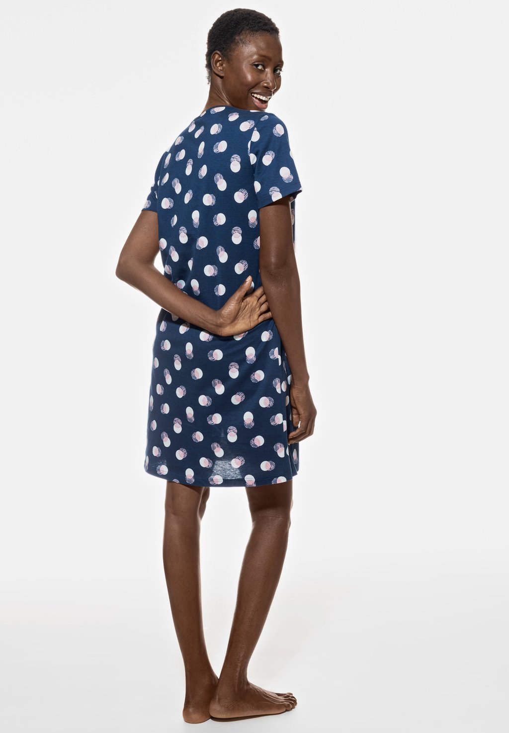 Ночная рубашка KURZ SERIE SCRIBBLED DOTS mey, темно-синий
Ночная рубашка KURZ SERIE SCRIBBLED DOTS mey, темно-синий