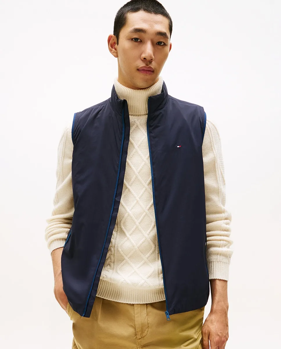 Водонепроницаемый и легкий жилет для мужчин Tommy Hilfiger, темно-синий
Водонепроницаемый и легкий жилет для мужчин Tommy Hilfiger, темно-синий