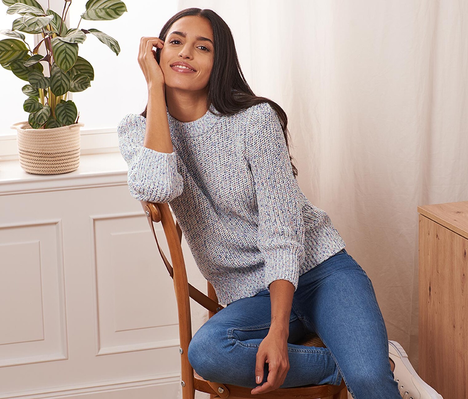 Вязаный свитер из ленточной пряжи Tchibo
Вязаный свитер из ленточной пряжи Tchibo