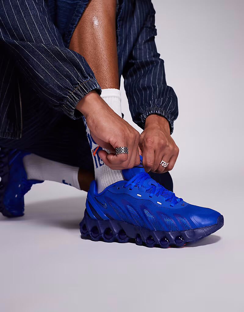 Кроссовки Air Max DN8 синего цвета Nike
Кроссовки Air Max DN8 синего цвета Nike