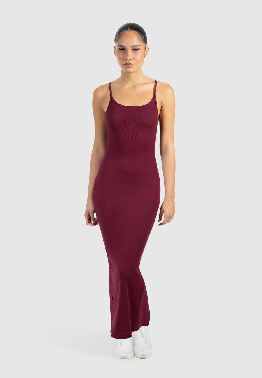 Платье Smilodox MAXI DRESS AVELINE BACKLESS, Bordeaux
Платье Smilodox MAXI DRESS AVELINE BACKLESS, Bordeaux