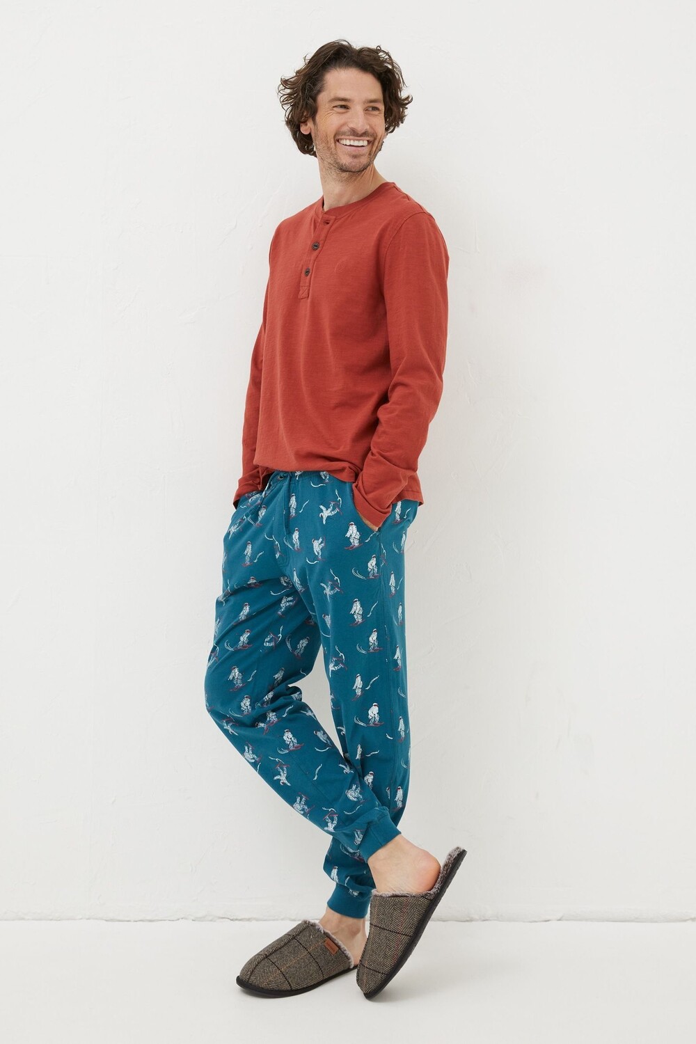 Пижама FatFace Yeti с джоггерами Fat Face, синий
Пижама FatFace Yeti с джоггерами Fat Face, синий