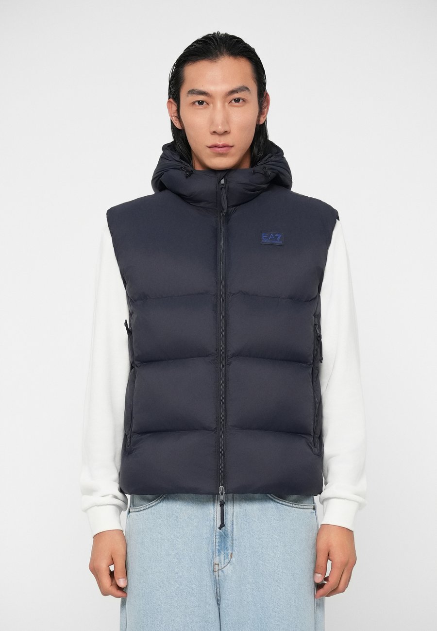 Куртка EA7 Emporio Armani MOUNTAIN BIG LOGO, Blue
Куртка EA7 Emporio Armani MOUNTAIN BIG LOGO, Blue