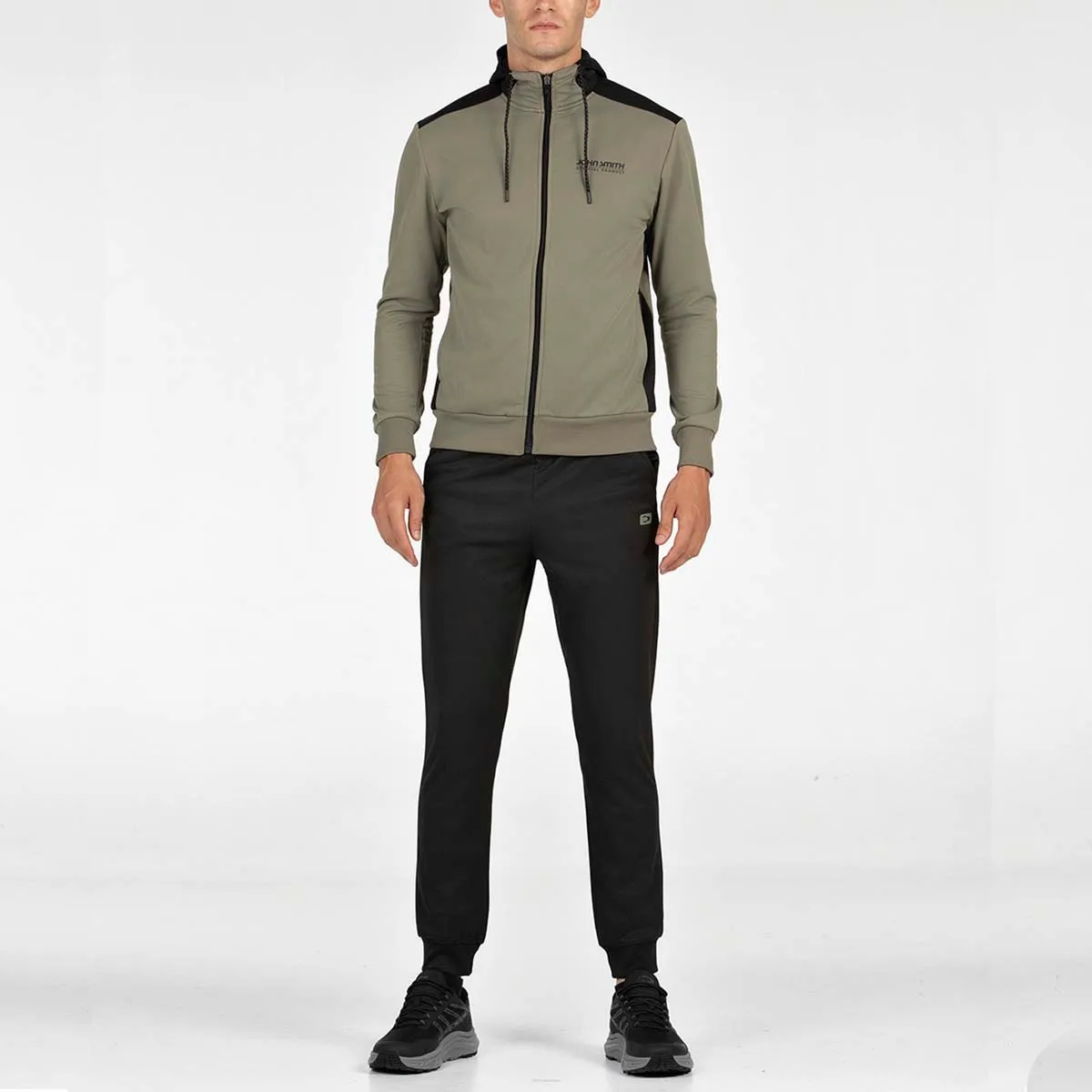 Мужской тренировочный костюм из полиэстера, размер M John Smith, хаки
Мужской тренировочный костюм из полиэстера, размер M John Smith, хаки