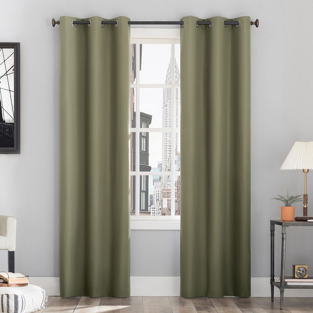 Sun Zero Cyrus Thermal 100% затемняющие оконные шторы с люверсами, цвет Olive Green
Sun Zero Cyrus Thermal 100% затемняющие оконные шторы с люверсами, цвет Olive Green