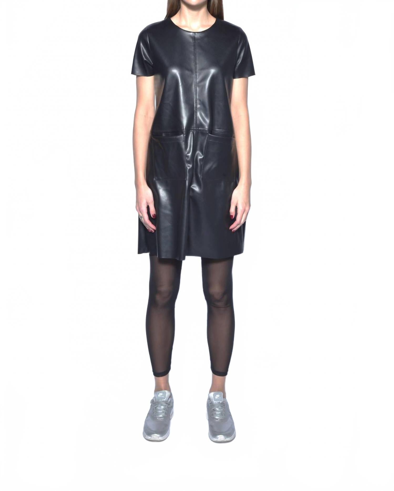 Женское платье Анастасия в черном цвете Simply Mila
Женское платье Анастасия в черном цвете Simply Mila