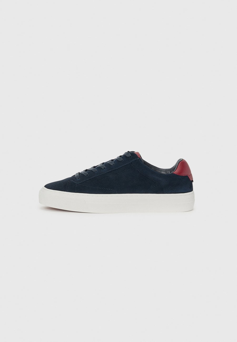 Кроссовки Tommy Hilfiger CUPSOLE, Desert Sky/Dark Blue
Кроссовки Tommy Hilfiger CUPSOLE, Desert Sky/Dark Blue