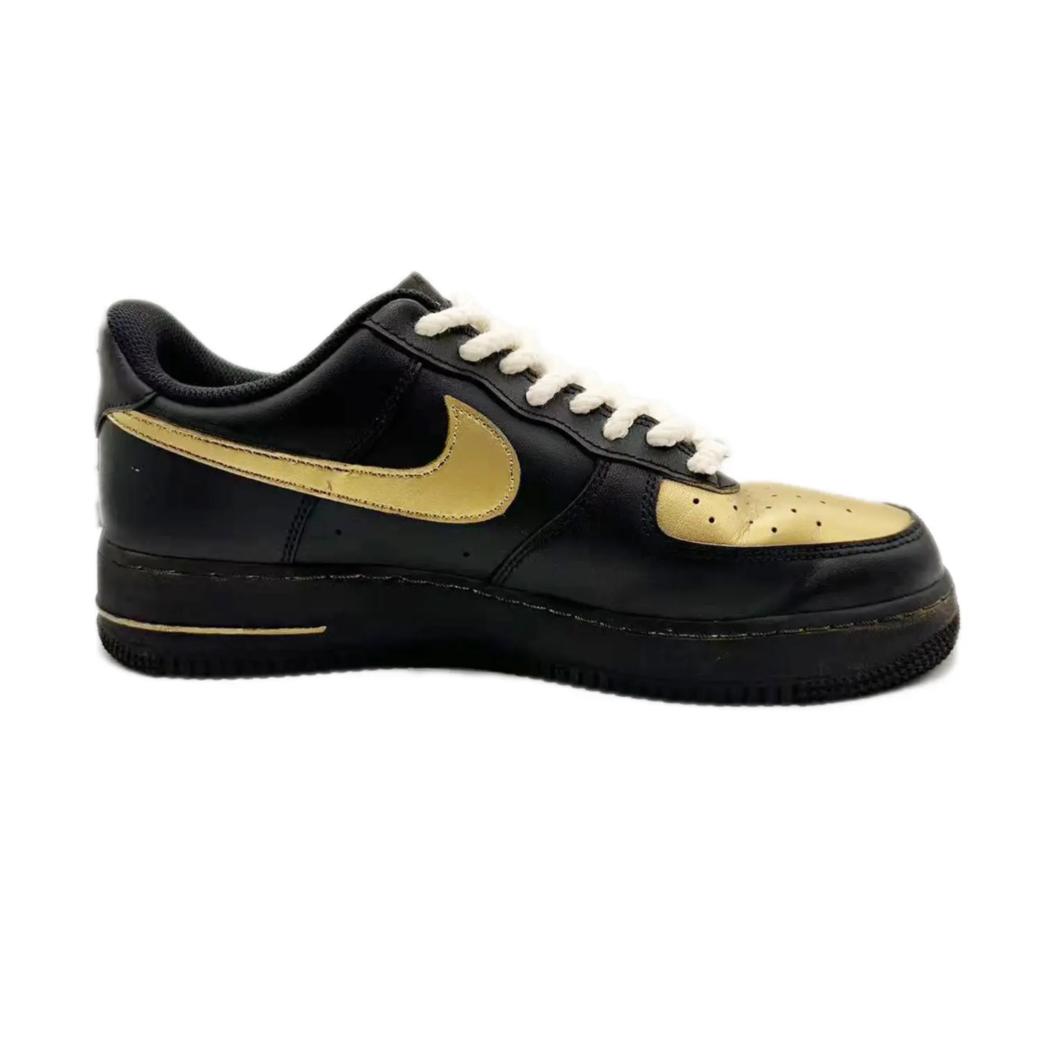 Кроссовки Nike Air Force 1 Skateboarding Shoes Unisex Low-top Black/Gold, черный/золотой
Кроссовки Nike Air Force 1 Skateboarding Shoes Unisex Low-top Black/Gold, черный/золотой