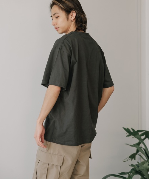 Мужская футболка United Athle, стандартный крой, свободная, с коротким рукавом, средняя плотность (120 г)
Мужская футболка United Athle, стандартный крой, свободная, с коротким рукавом, средняя плотность (120 г)