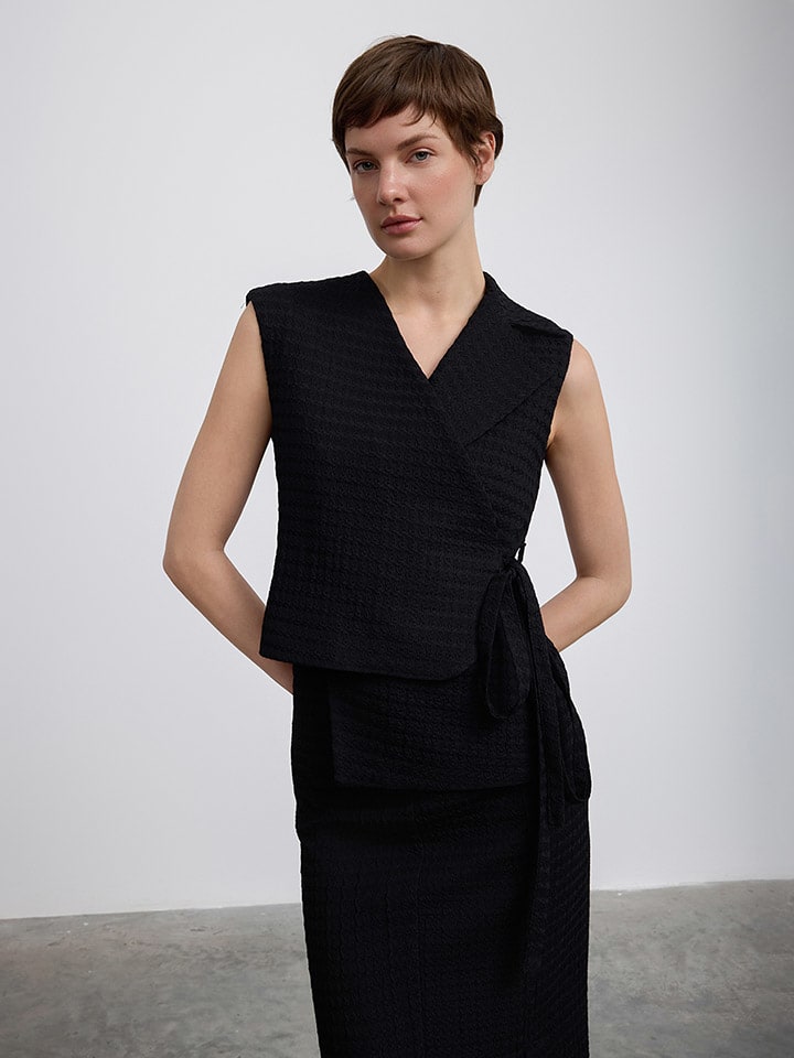 Жилет BGN, черный
Жилет BGN, черный