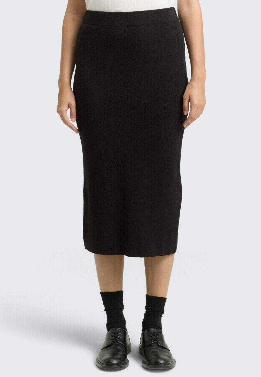 Юбка TOM TAILOR MIT SCHLITZ, Deep Black/Black
Юбка TOM TAILOR MIT SCHLITZ, Deep Black/Black