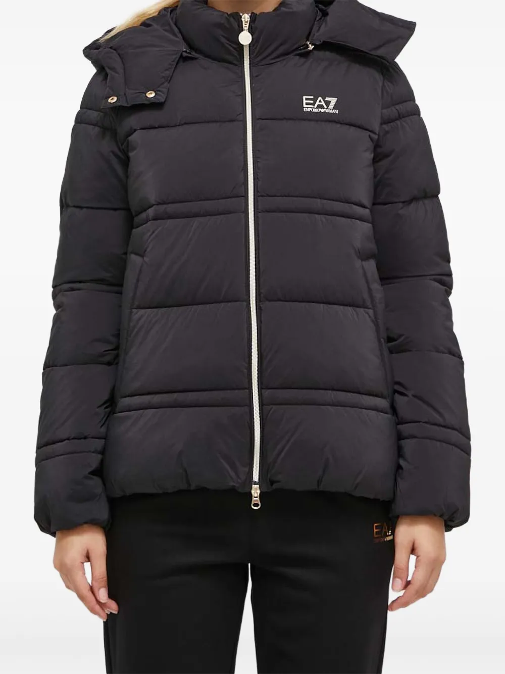 Стеганая куртка с капюшоном и логотипом Ea7 Emporio Armani, черный
Стеганая куртка с капюшоном и логотипом Ea7 Emporio Armani, черный