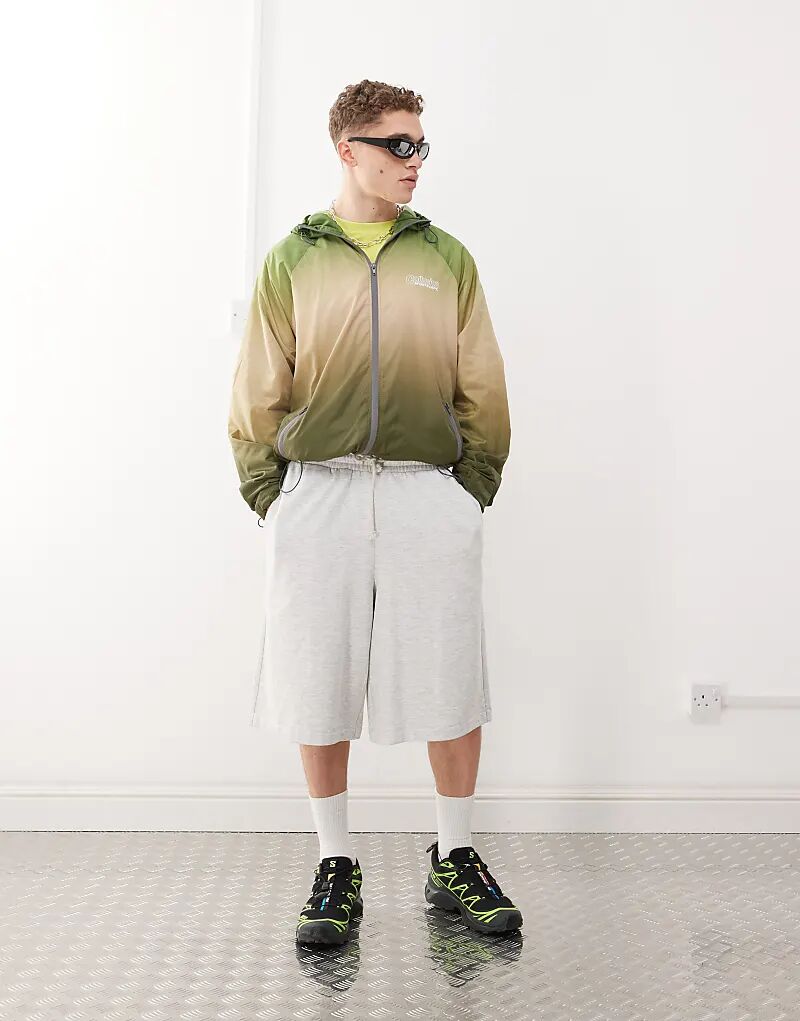 Легкая куртка с капюшоном COLLUSION цвета хаки с эффектом омбре
Легкая куртка с капюшоном COLLUSION цвета хаки с эффектом омбре