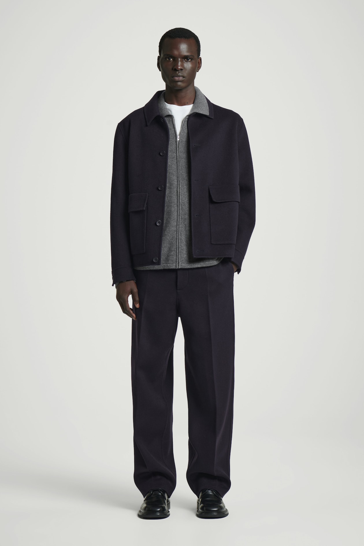 Брюки из двусторонней смеси-relaxed fit COS, темно-синий 
Брюки из двусторонней смеси-relaxed fit COS, темно-синий