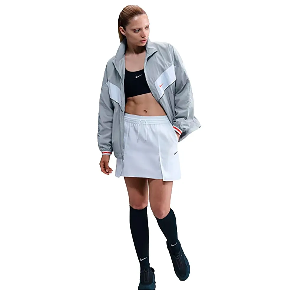 Куртка Nike IH4057, серый
Куртка Nike IH4057, серый