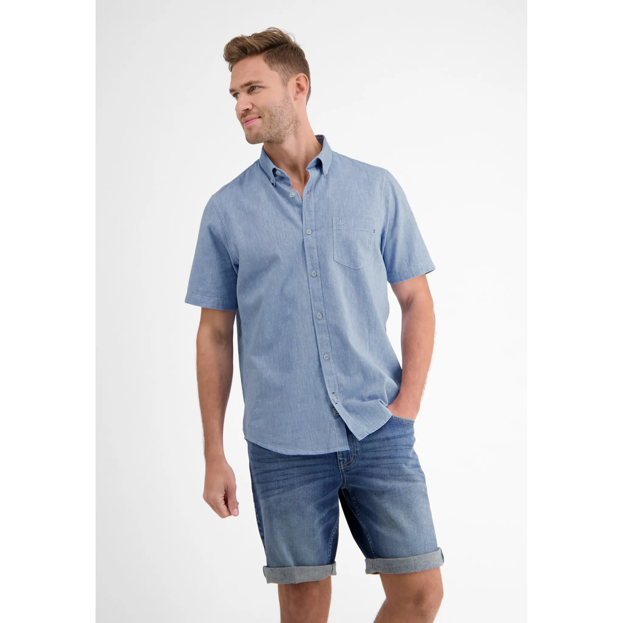 Рубашка LERROS с короткими рукавами "Рубашка LERROS с короткими рукавами, смесь хлопка и льна", голубой
Рубашка LERROS с короткими рукавами "Рубашка LERROS с короткими рукавами, смесь хлопка и льна", голубой