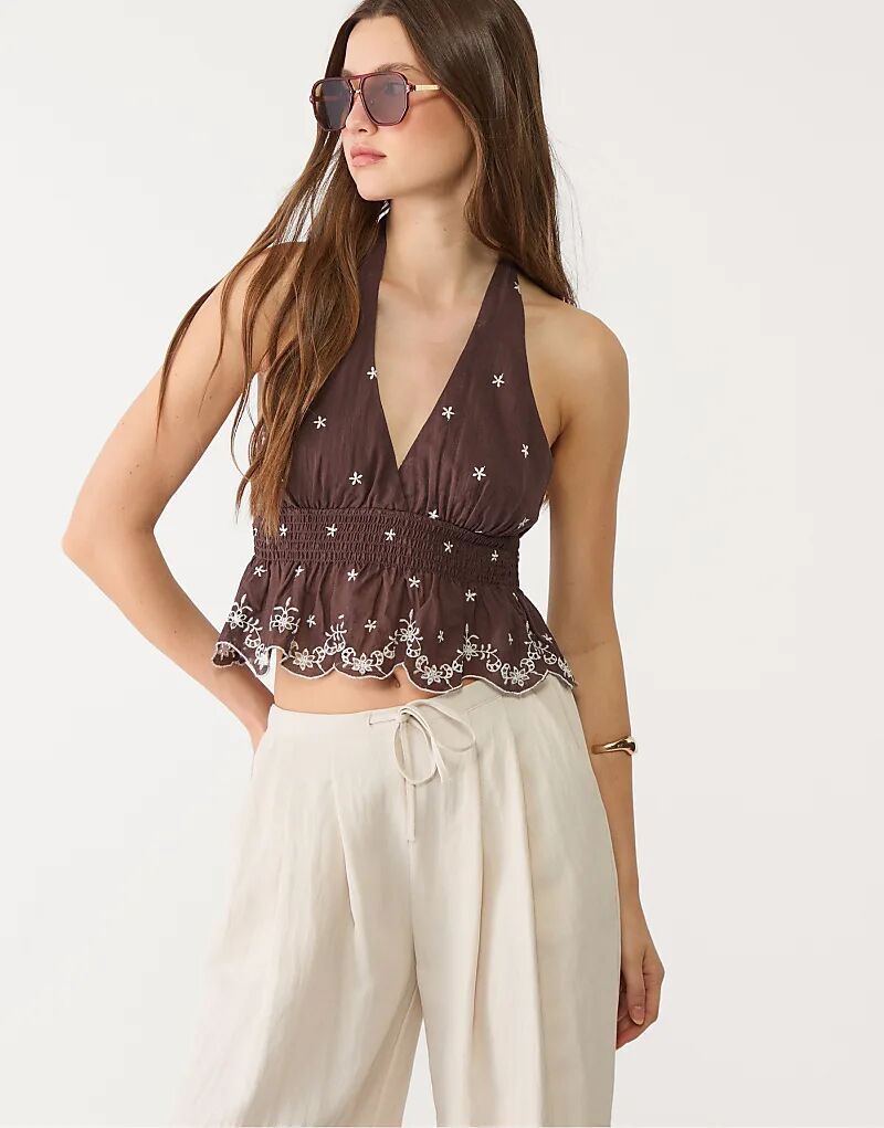 Топ Stradivarius на бретелях с контрастной вышивкой коричневого цвета
Топ Stradivarius на бретелях с контрастной вышивкой коричневого цвета