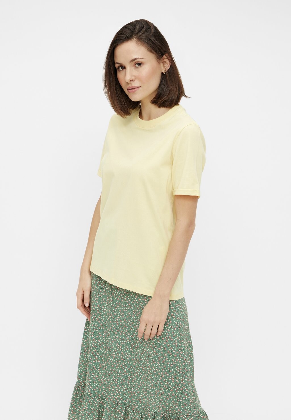 Базовая футболка PCRIA FOLD UP SOLID TEE Pieces, желтый
Базовая футболка PCRIA FOLD UP SOLID TEE Pieces, желтый