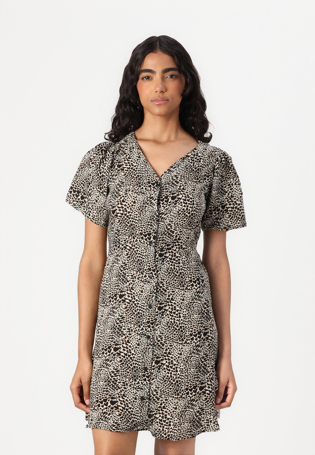 Платье-рубашка ONLEVIDA SHORT DRESS ONLY, бежевый
Платье-рубашка ONLEVIDA SHORT DRESS ONLY, бежевый