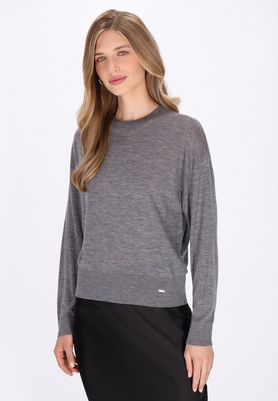 Джемпер DreiMaster Jumper, Grey Melange/Mottled Grey
Джемпер DreiMaster Jumper, Grey Melange/Mottled Grey