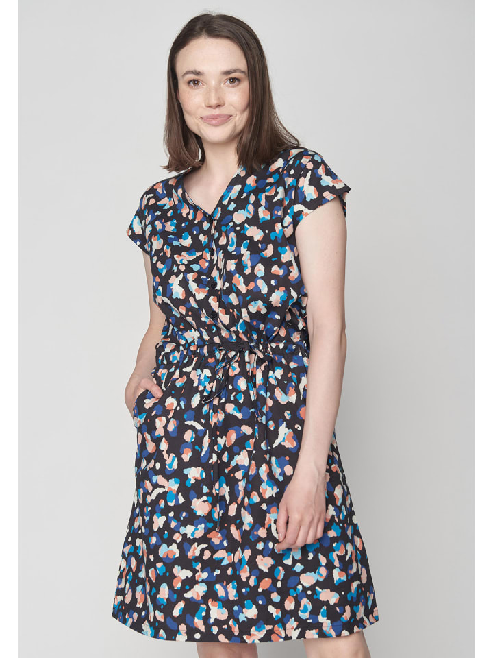 Платье до колена GreenBomb
Платье до колена GreenBomb