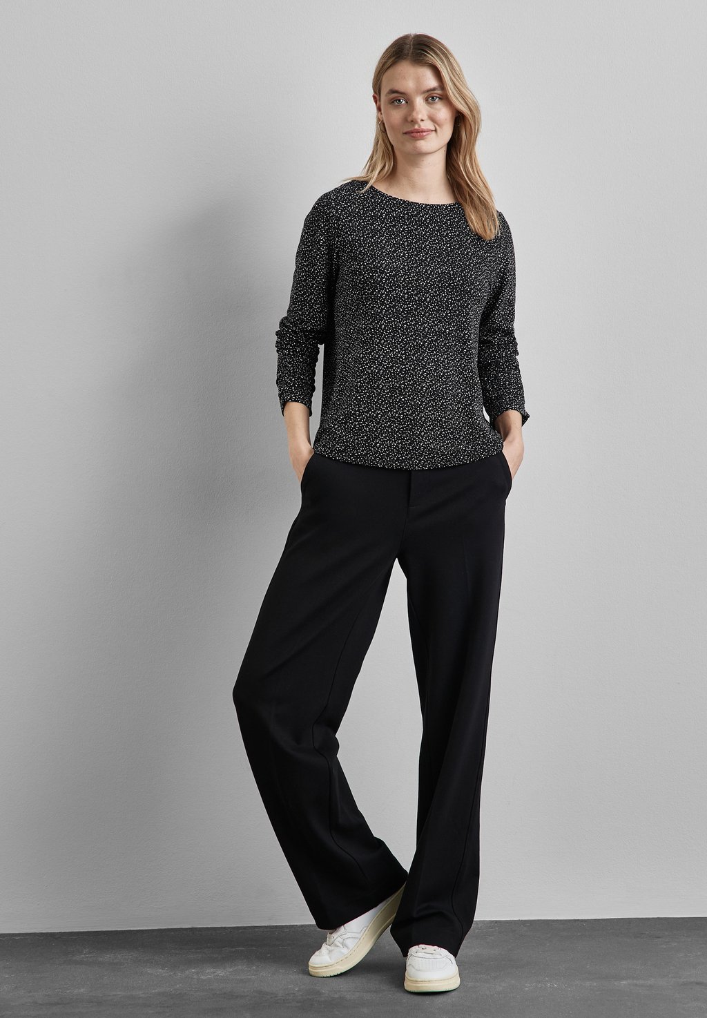 Топ с длинными рукавами BEDRUCKTES OTTOMAN Street One, черный
Топ с длинными рукавами BEDRUCKTES OTTOMAN Street One, черный