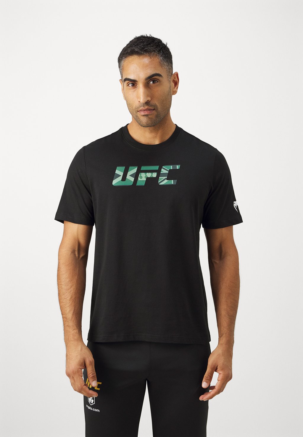 Футболка с принтом UFC ADRENALINE UNRIVALED CLASSIC FOR MENS LEON EDWARDS Venum, черный
Футболка с принтом UFC ADRENALINE UNRIVALED CLASSIC FOR MENS LEON EDWARDS Venum, черный