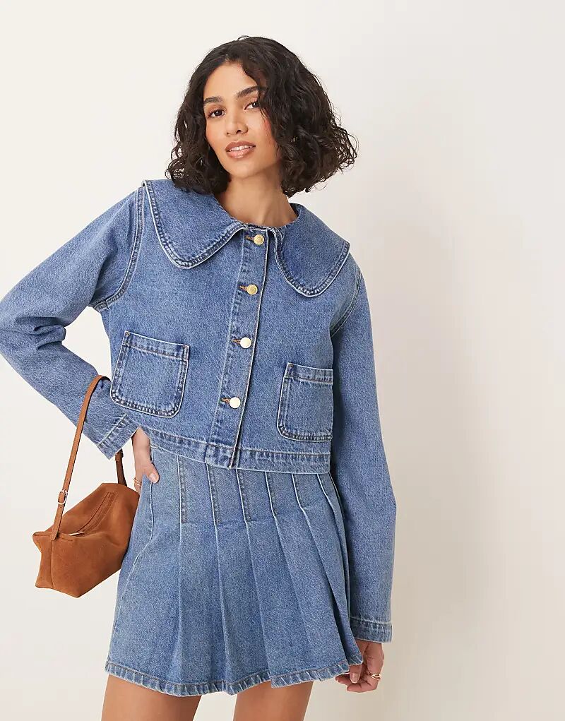 Джинсовая куртка ASOS DESIGN с закругленными лацканами синего цвета (часть комплекта)
Джинсовая куртка ASOS DESIGN с закругленными лацканами синего цвета (часть комплекта)