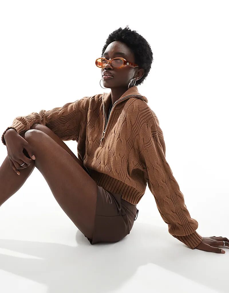 Пуловер-кардиган с косой на 1/2 молнии из хлопка цвета ореха
Пуловер-кардиган с косой на 1/2 молнии из хлопка цвета ореха