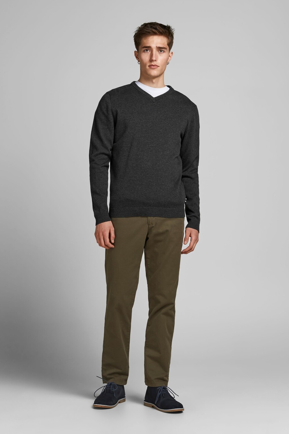 Вязаный свитер с V-образным вырезом Jack & Jones, серый
Вязаный свитер с V-образным вырезом Jack & Jones, серый