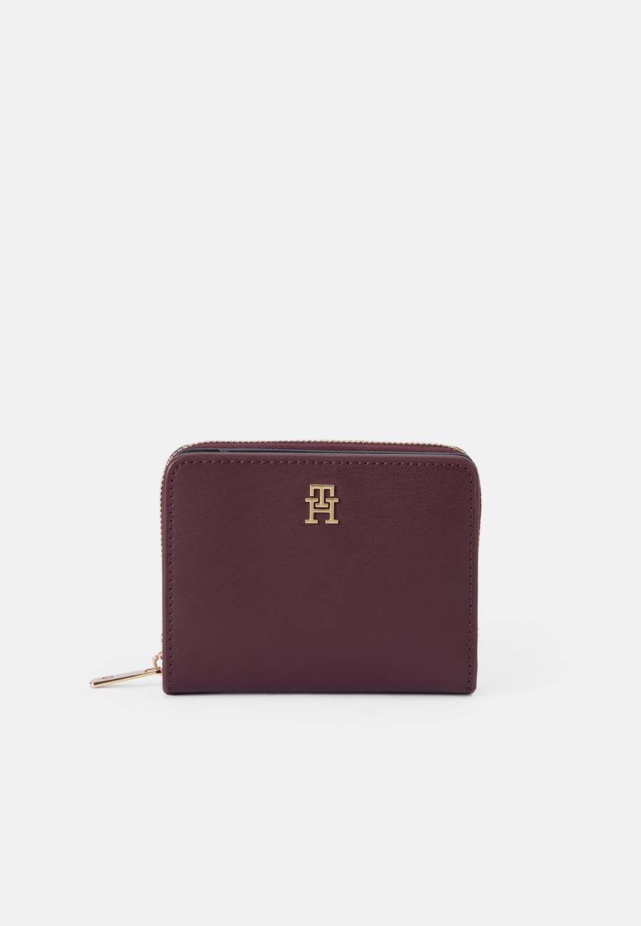 Кошелек Tommy Hilfiger ICON FLAP, Marzemino/Bordeaux
Кошелек Tommy Hilfiger ICON FLAP, Marzemino/Bordeaux