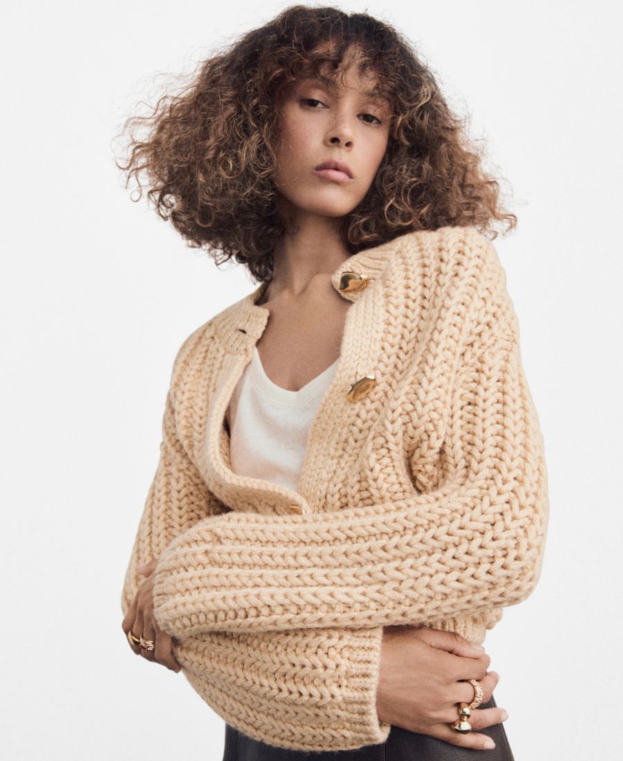 Женский кардиган крупной вязки с декоративными пуговицами MANGO, Beige
Женский кардиган крупной вязки с декоративными пуговицами MANGO, Beige