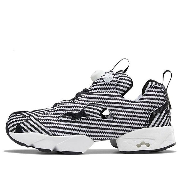 Кроссовки instapump fury 'carbon fiber' Reebok, черный
Кроссовки instapump fury 'carbon fiber' Reebok, черный