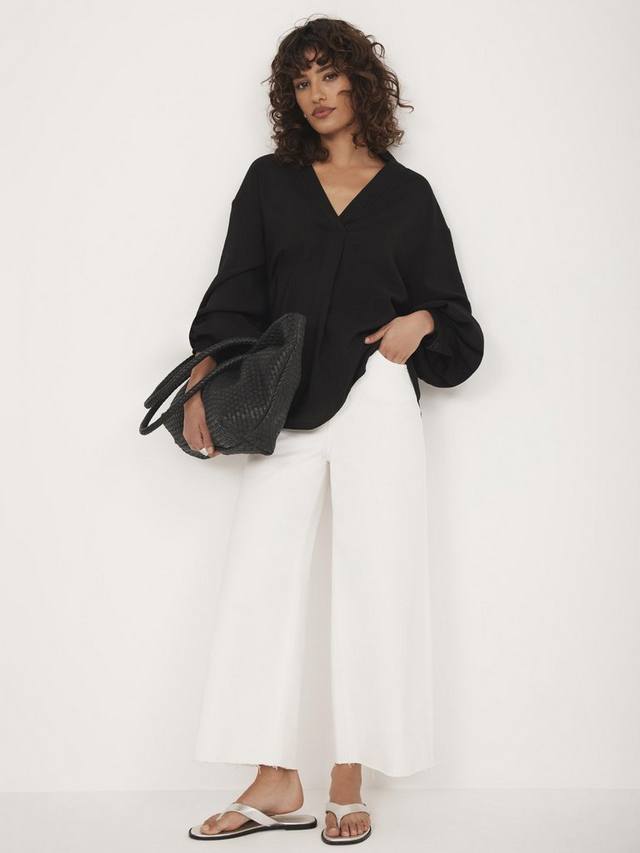 Свободная рубашка для повседневного образа Mint Velvet
Свободная рубашка для повседневного образа Mint Velvet