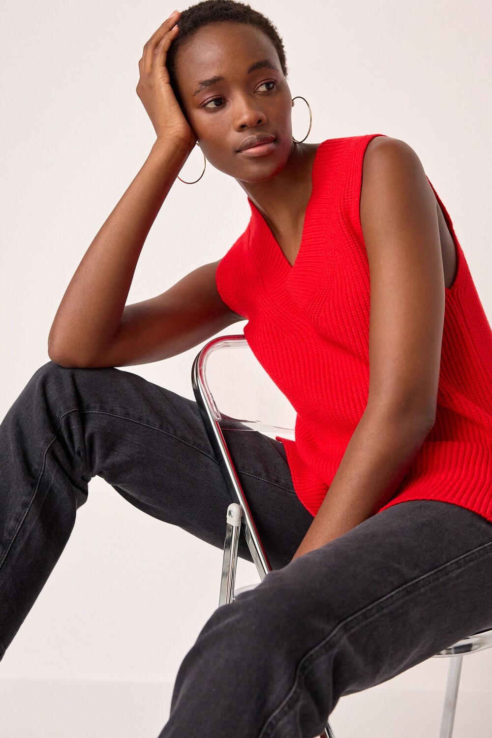 Длинный трикотажный топ без рукавов с V образным вырезом и резинкой Next, красный
Длинный трикотажный топ без рукавов с V образным вырезом и резинкой Next, красный