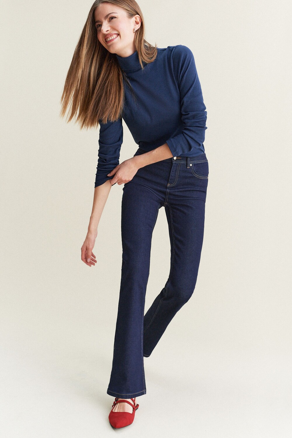 Очень мягкие джинсы с расклешенными штанинами Next, синий
Очень мягкие джинсы с расклешенными штанинами Next, синий