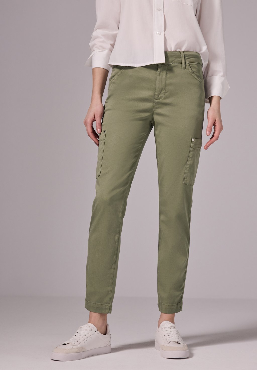 Брюки STUDIO IM -LOOK Street One Studio, зеленый
Брюки STUDIO IM -LOOK Street One Studio, зеленый