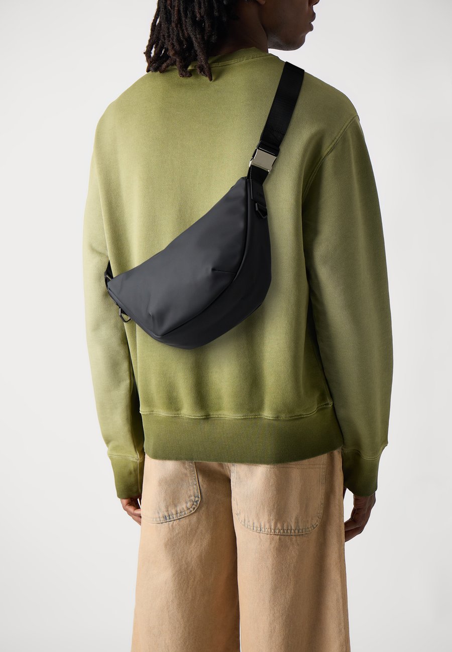 Сумка кросс-боди Rains Cross body bag, Black
Сумка кросс-боди Rains Cross body bag, Black