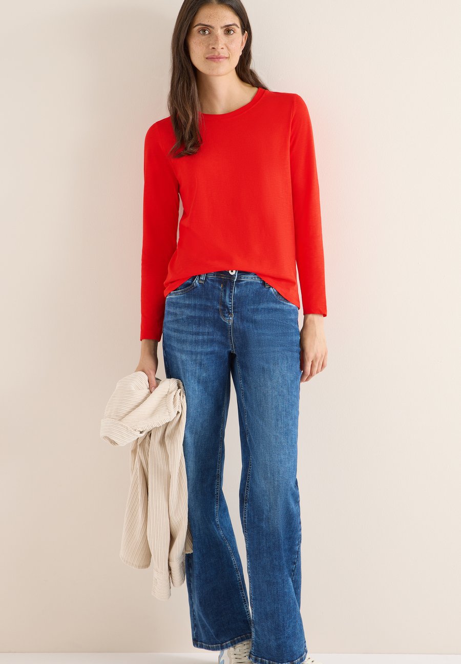 Топ Cecil Long sleeved top, Orange
Топ Cecil Long sleeved top, Orange