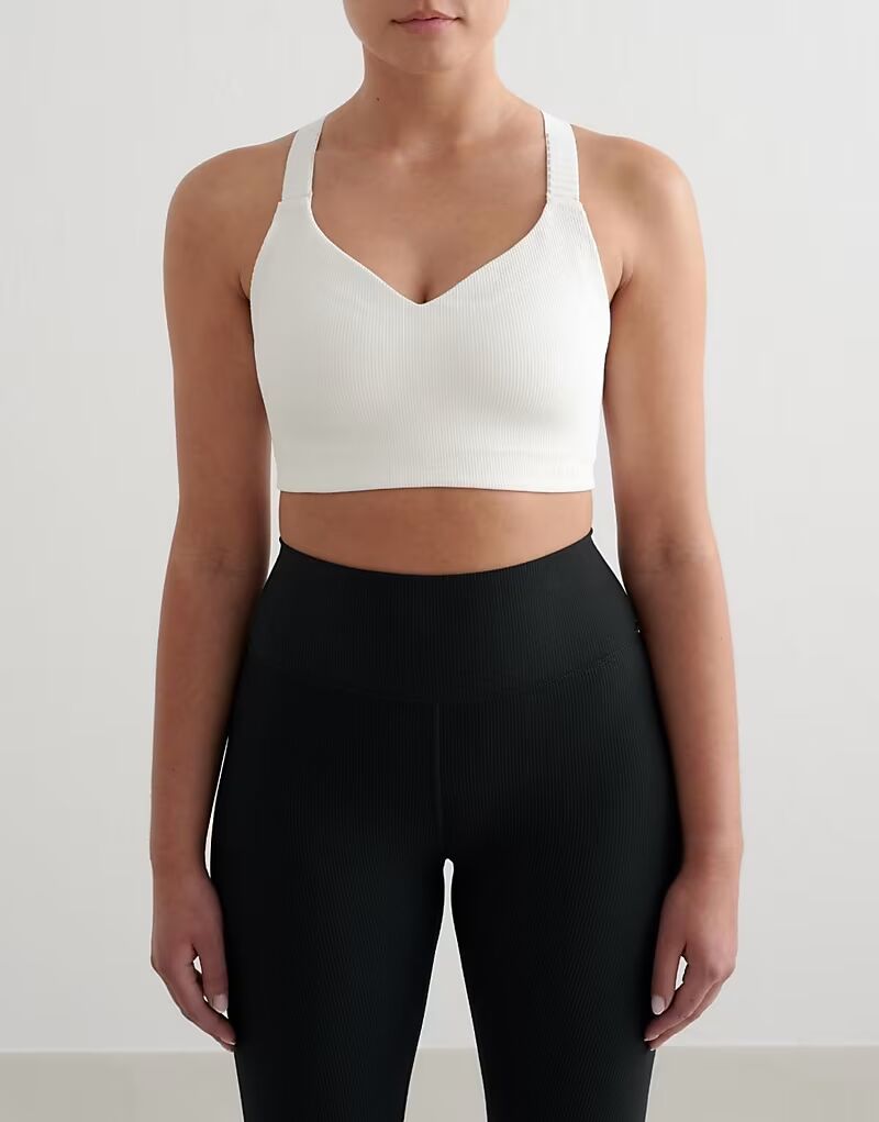 Ребристый поддерживающий бюстгальтер White белого цвета Aim'N
Ребристый поддерживающий бюстгальтер White белого цвета Aim'N