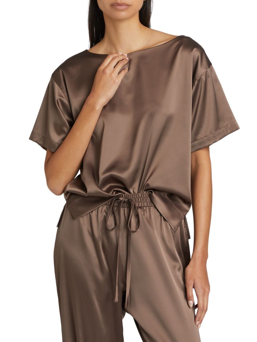 Гламурный атласный топ Natori, серо-коричневый
Гламурный атласный топ Natori, серо-коричневый