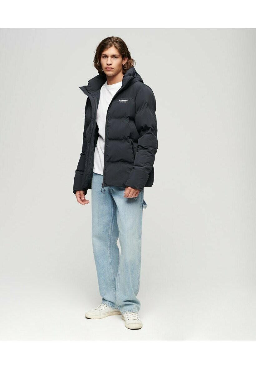 Зимняя куртка Superdry HOODED BOXY PUFFER, цвет eclipse navy, Синий, Зимняя куртка Superdry HOODED BOXY PUFFER, цвет eclipse navy
Зимняя куртка Superdry HOODED BOXY PUFFER, цвет eclipse navy, Синий, Зимняя куртка Superdry HOODED BOXY PUFFER, цвет eclipse navy