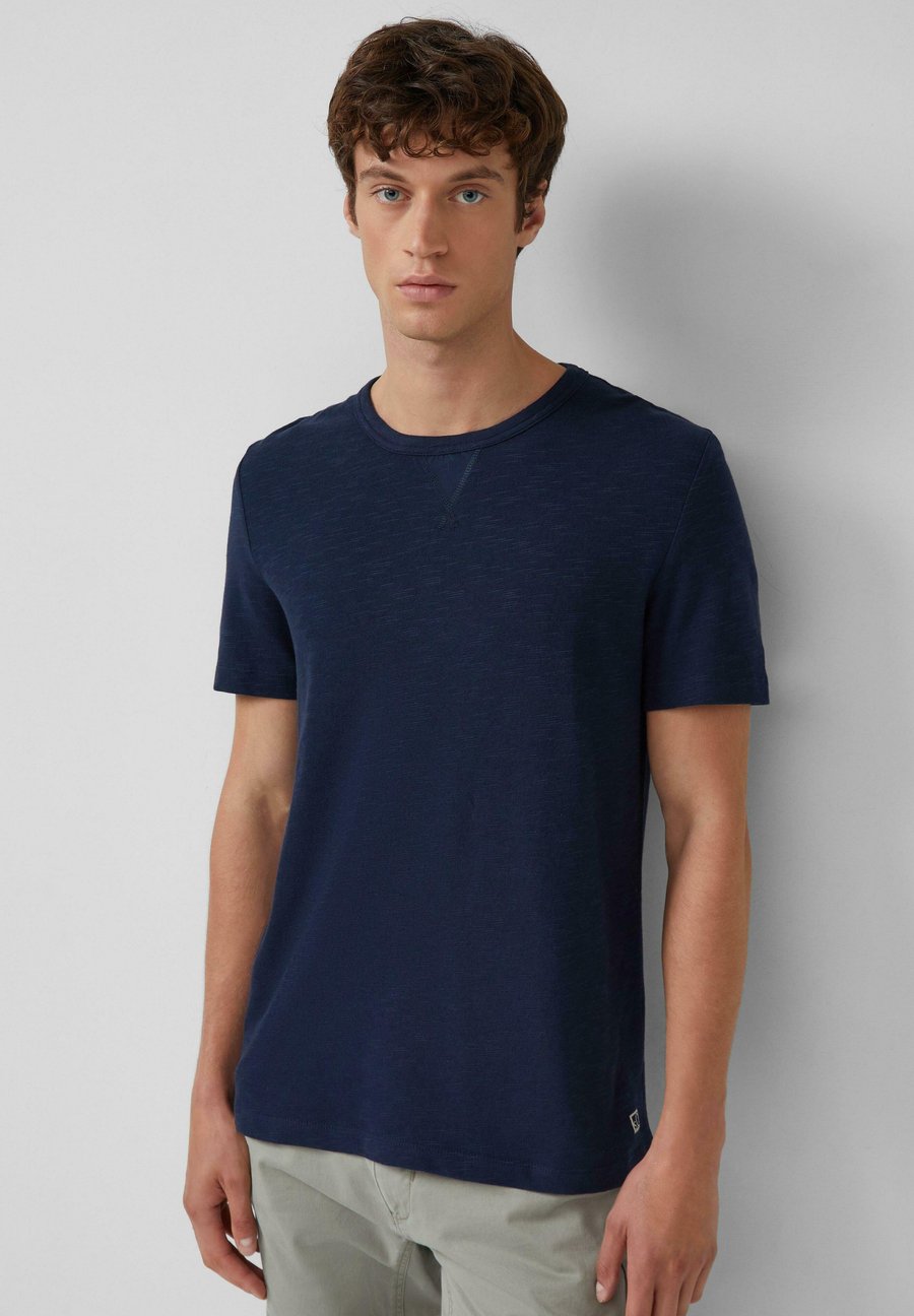 Футболка s.Oliver Basic T-shirt, Navy/Dark Blue
Футболка s.Oliver Basic T-shirt, Navy/Dark Blue