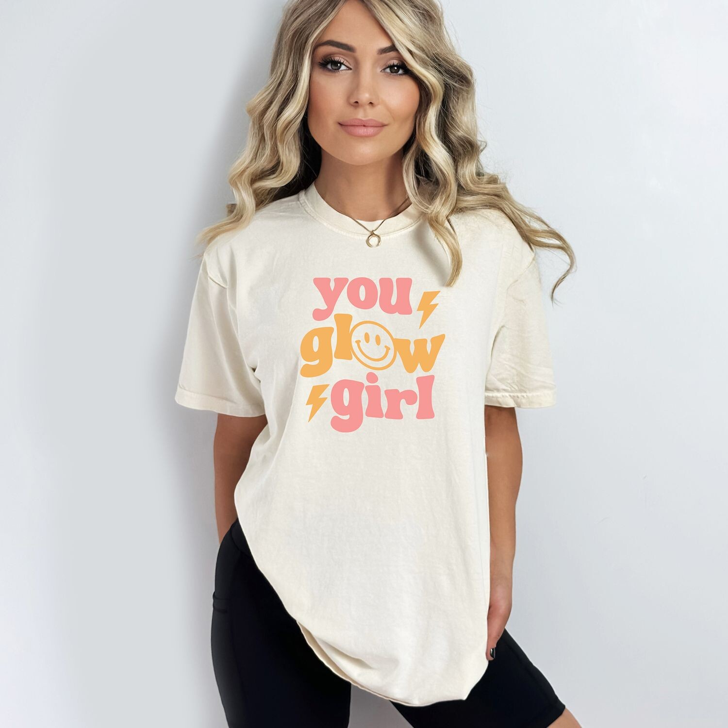 Футболки You Glow Girl со смайликами, окрашенные в готовую одежду Simply Sage Market
Футболки You Glow Girl со смайликами, окрашенные в готовую одежду Simply Sage Market