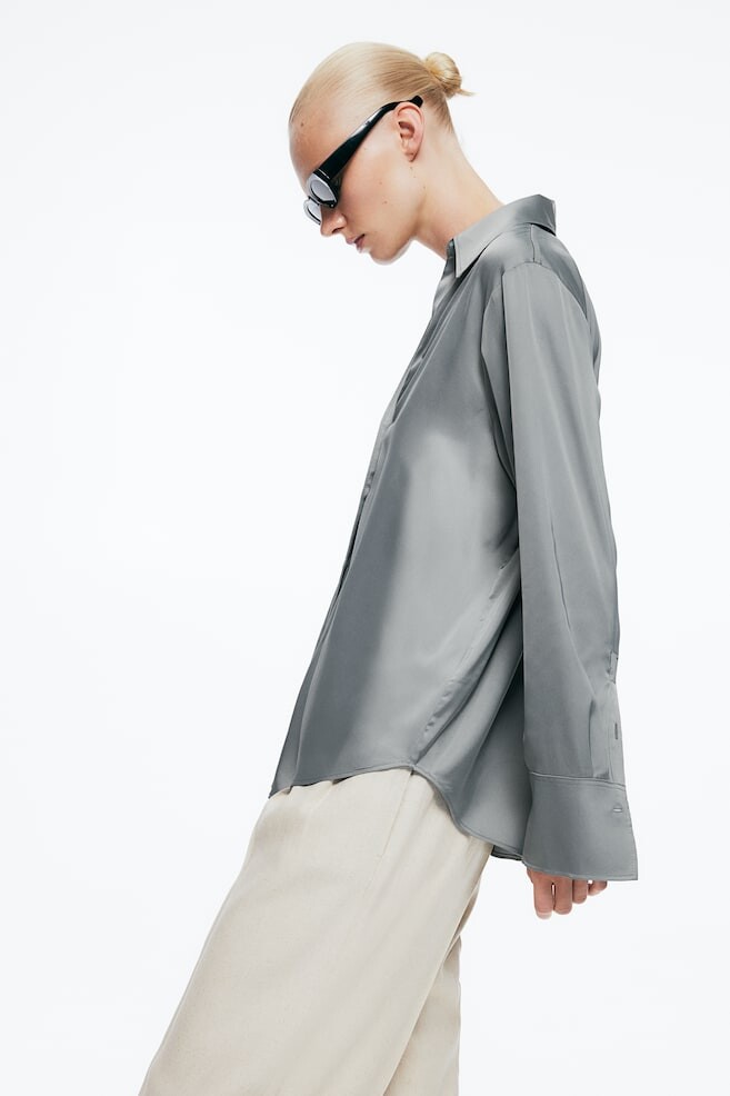 Блузка с v образным вырезом H&M, серый
Блузка с v образным вырезом H&M, серый