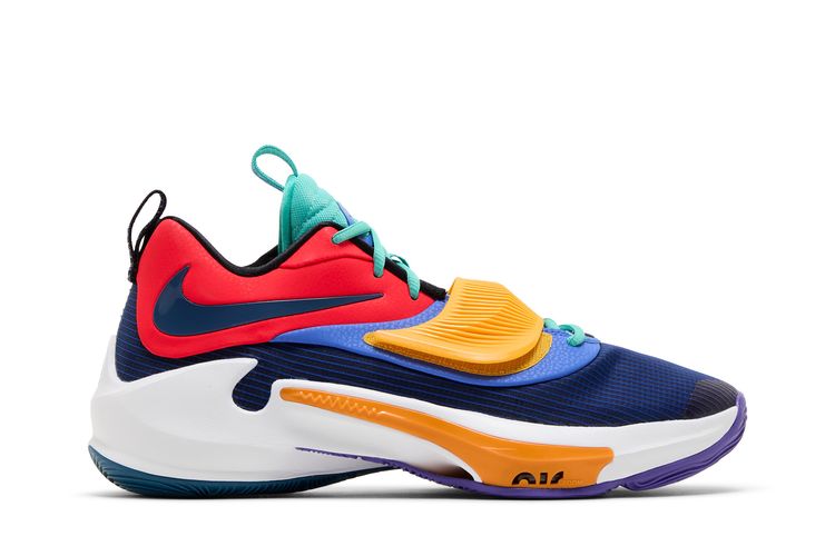 Кроссовки Zoom Freak 3 'AntetokounBros', синий
Кроссовки Zoom Freak 3 'AntetokounBros', синий