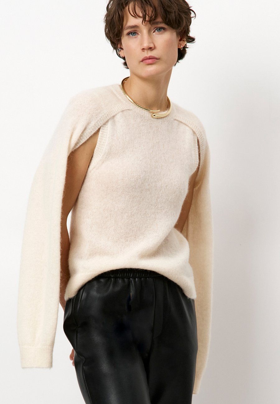 Джемпер Dante6 BRICE 2-IN-1 , White/Off-White
Джемпер Dante6 BRICE 2-IN-1 , White/Off-White